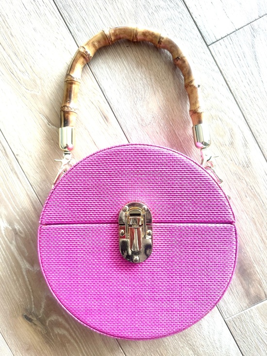 no name Handbags - Round Mini-Bag with Bamboo Handle
Perfect for Summer